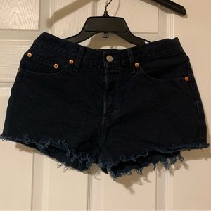 Levi’s short jeans